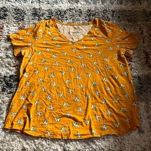 hummingbird tee!! size 0x (xl) like new :) barely worn!